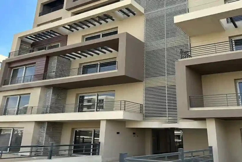 شقة أرضي بجاردن للبيع في تاج سلطان التجمع الخامس